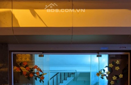 Cần cho thuê nhà riêng mặt phố Hoàng Mai, 60m2, 4 tầng, 5 ngủ, ô tô đỗ cửa, giá 16 Triệu/tháng.